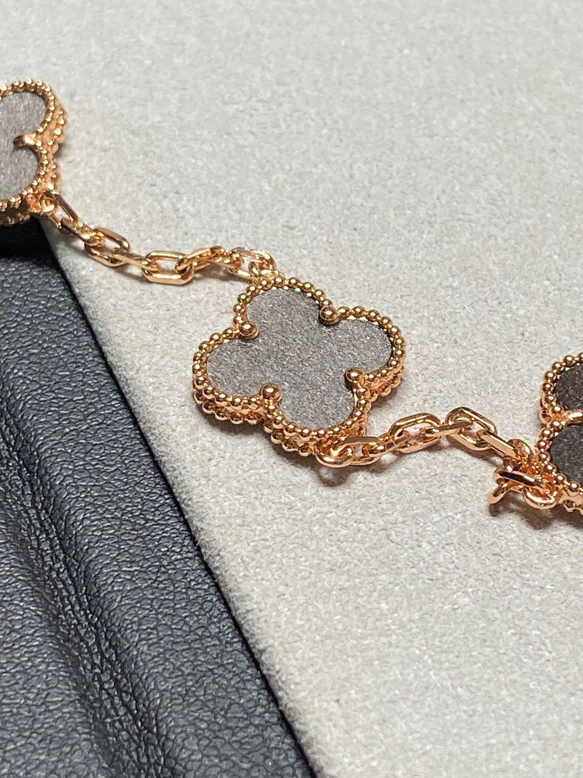 Van Cleef & Arpels CLOVER 5 MOTIF GREY MOP PINK GOLD BRACELET