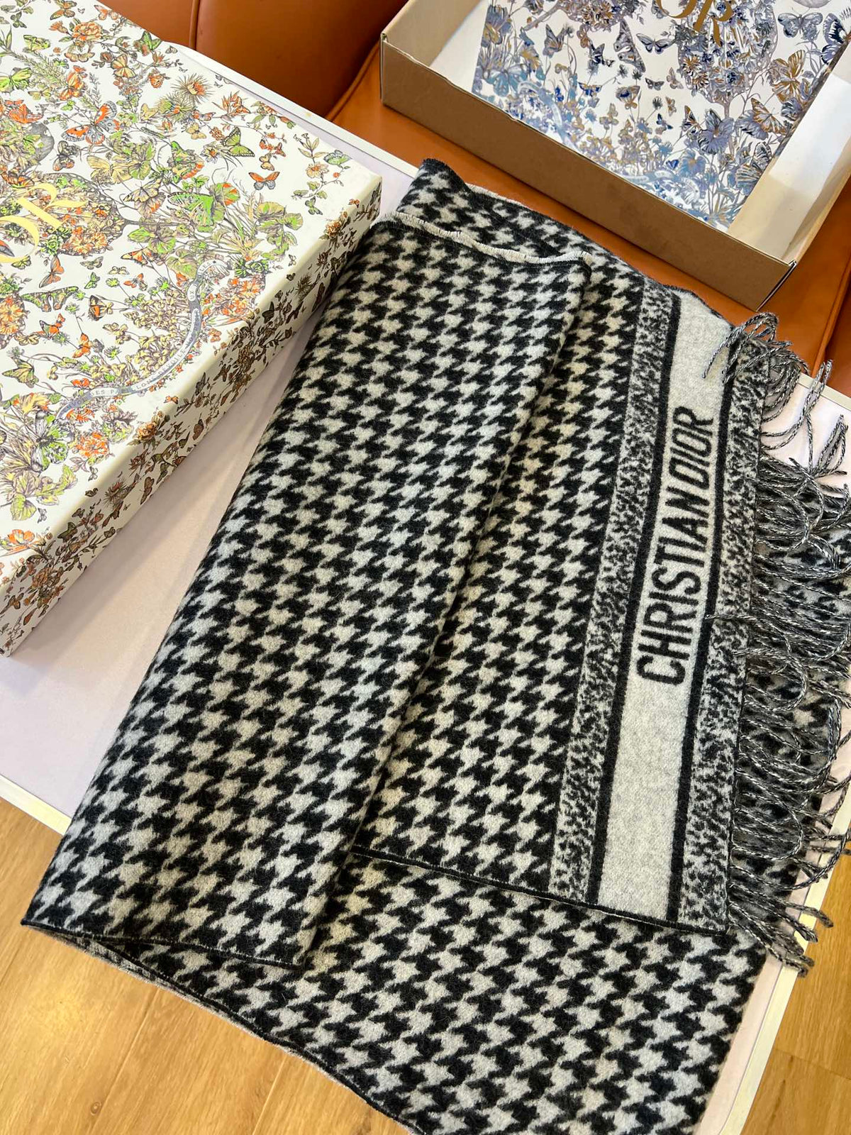 DIOR SCARF 200 CM IN CASHMERE 667143