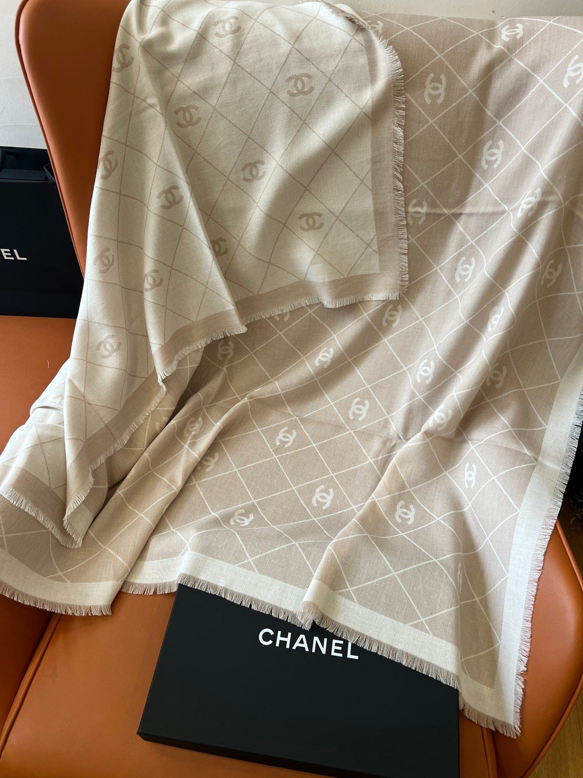 CHANEL 25S SCARF 140 IN WOOL SILK 700809