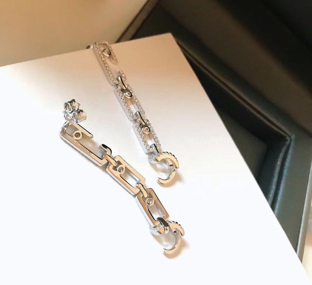 PUCES PAVED LUCKY MOVE SILVER DIAMOND EARRINGS