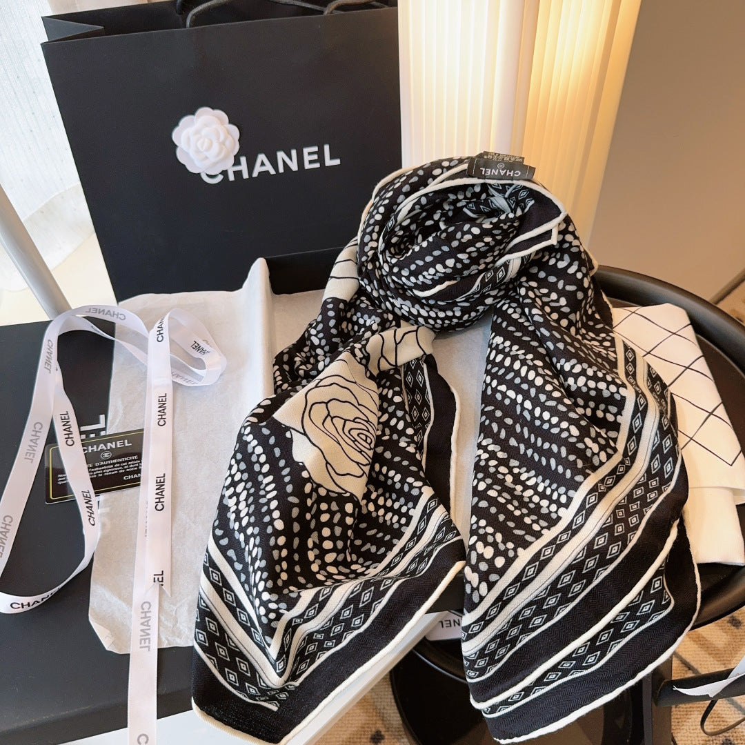 CHANEL 25S SCARF 140 IN CASHMERE 989890