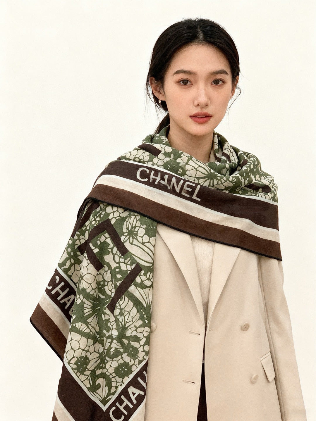 CHANEL 25S SCARF 135 CM IN CASHMERE AND SILK 943318