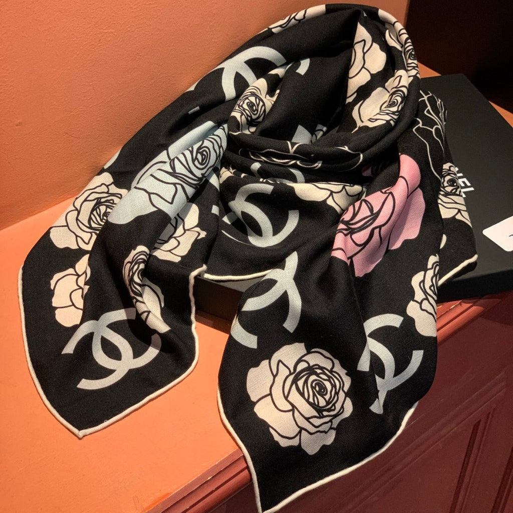 CHANEL 25S SCARF 140 CM IN CASHMERE AND SILK 943336