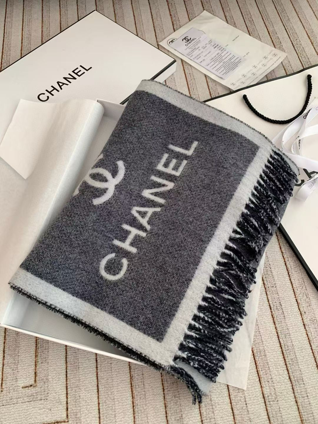 CHANEL 25S SCARF 180 CM IN CASHMERE 943987
