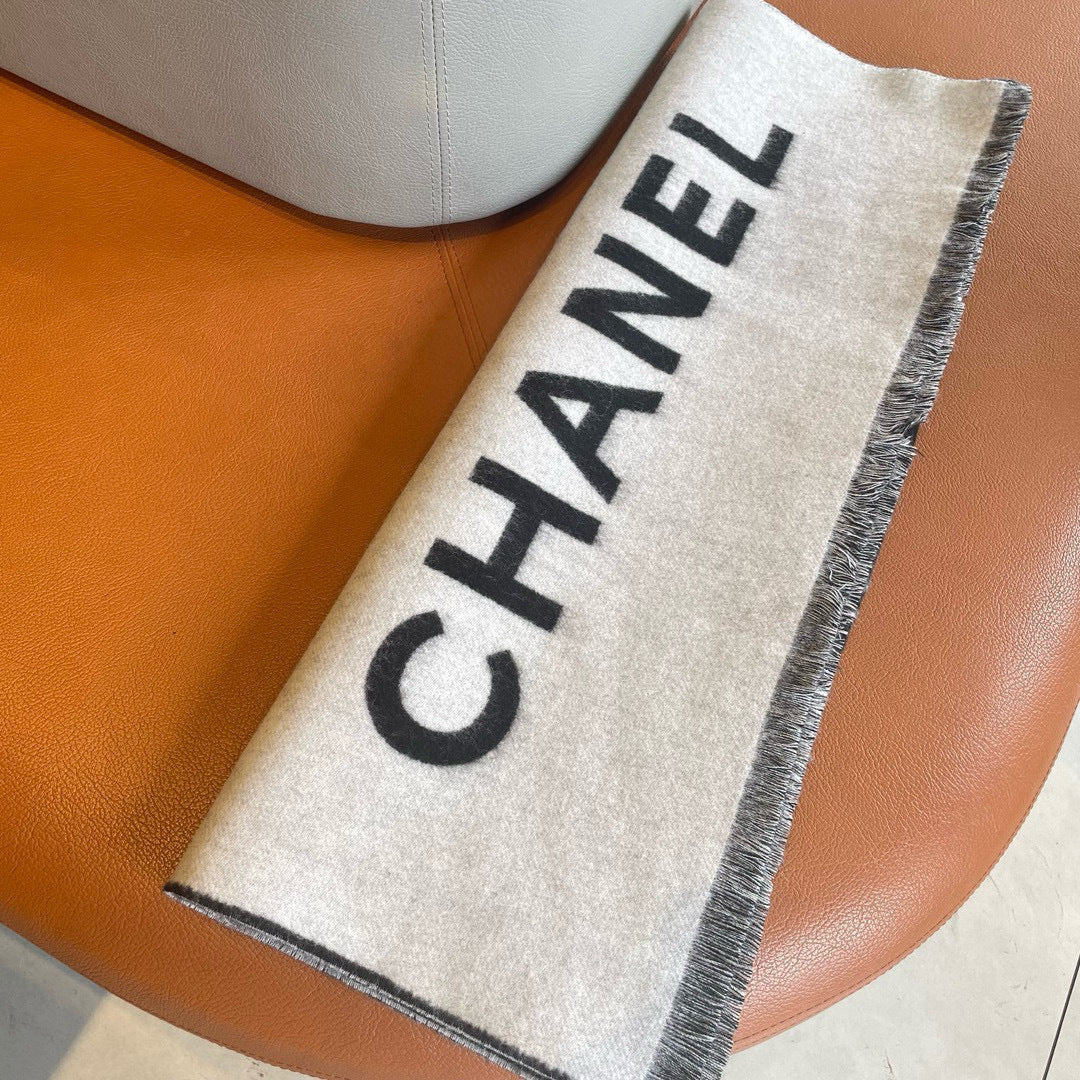CHANEL 25S SCARF 200 IN CASHMERE 989862