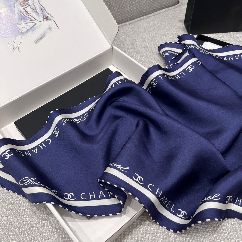 CHANEL 25S SCARF 160 IN SILK 697663