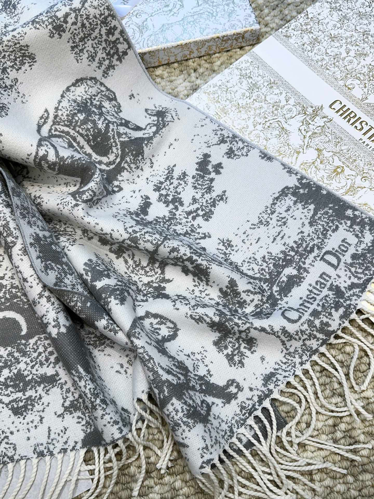 DIOR SCARF 220 CM IN WHITE MIX LIGHT GRAY MONOGRAM CASHMERE AND WOOL 413657
