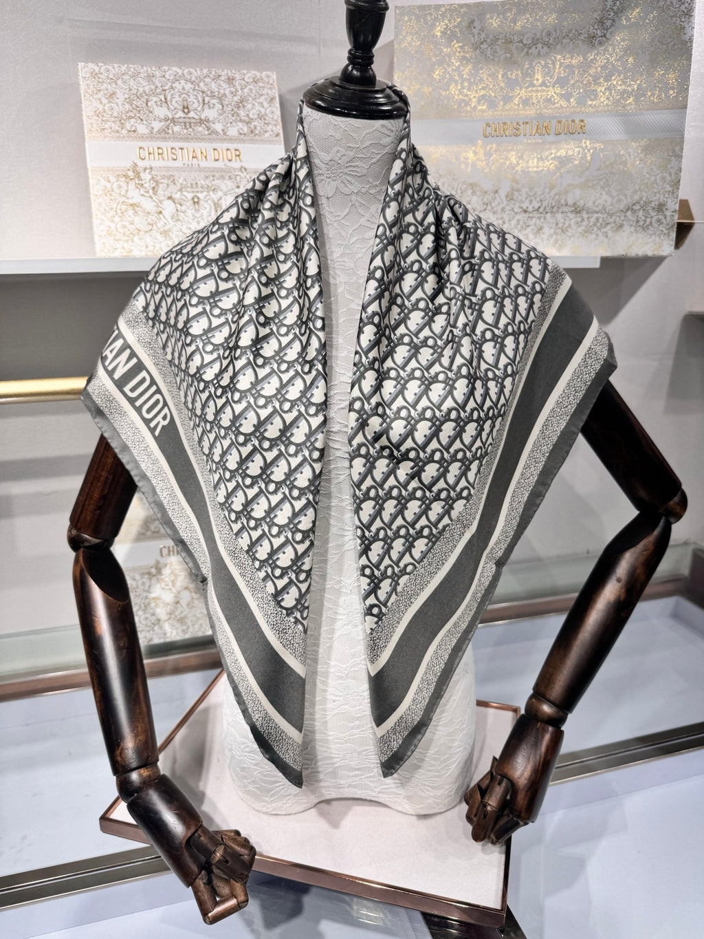 DIOR SCARF 90 CM IN SILK 726514