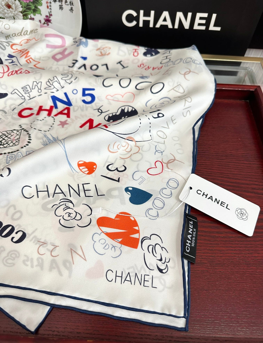 CHANEL 25S SCARF 90 IN SILK 738420