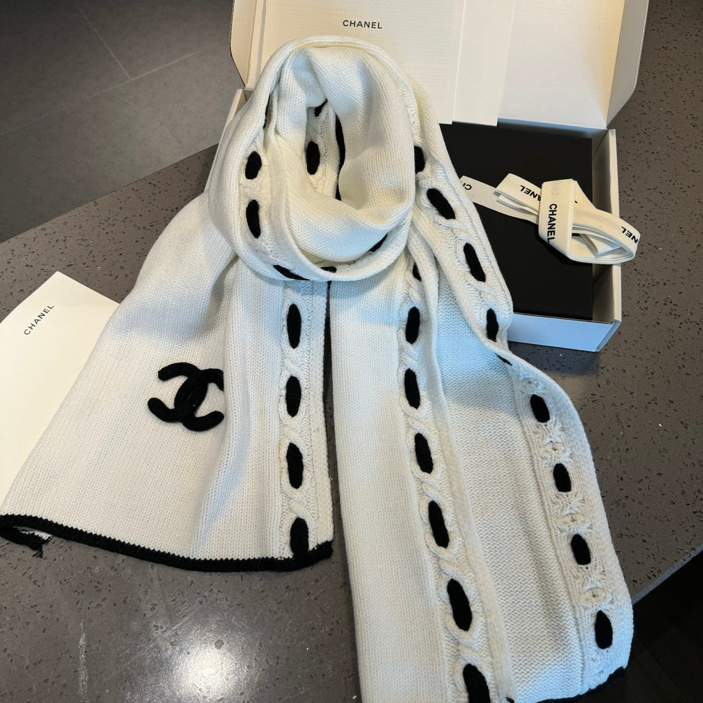 CHANEL 25S SCARF 170 IN CASHMERE 932153