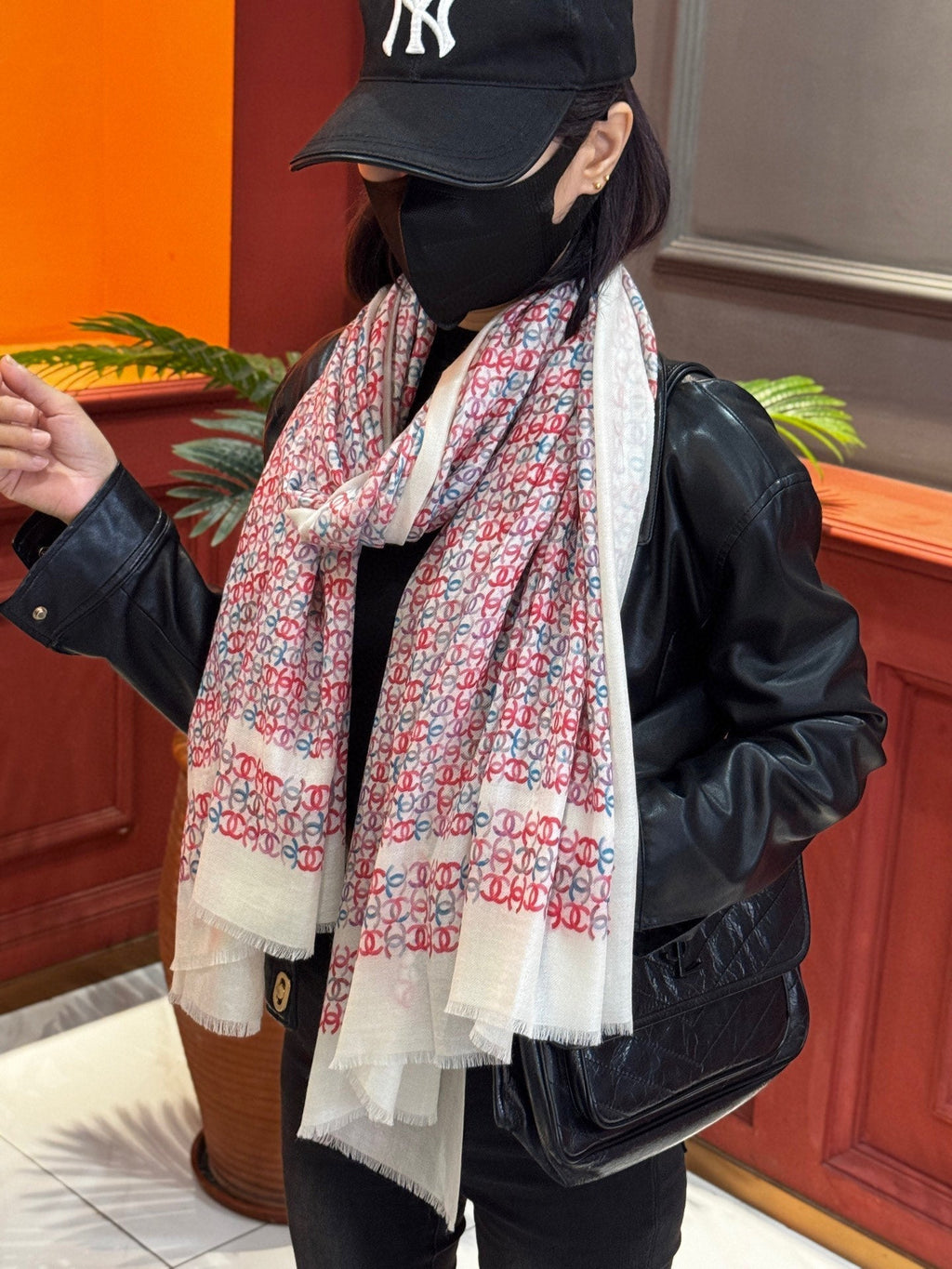 CHANEL 25S SCARF 200 IN CASHMERE 728978