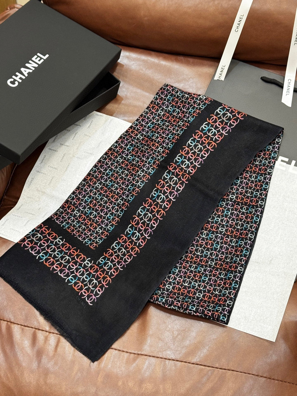 CHANEL 25S SCARF 200 IN CASHMERE 728979