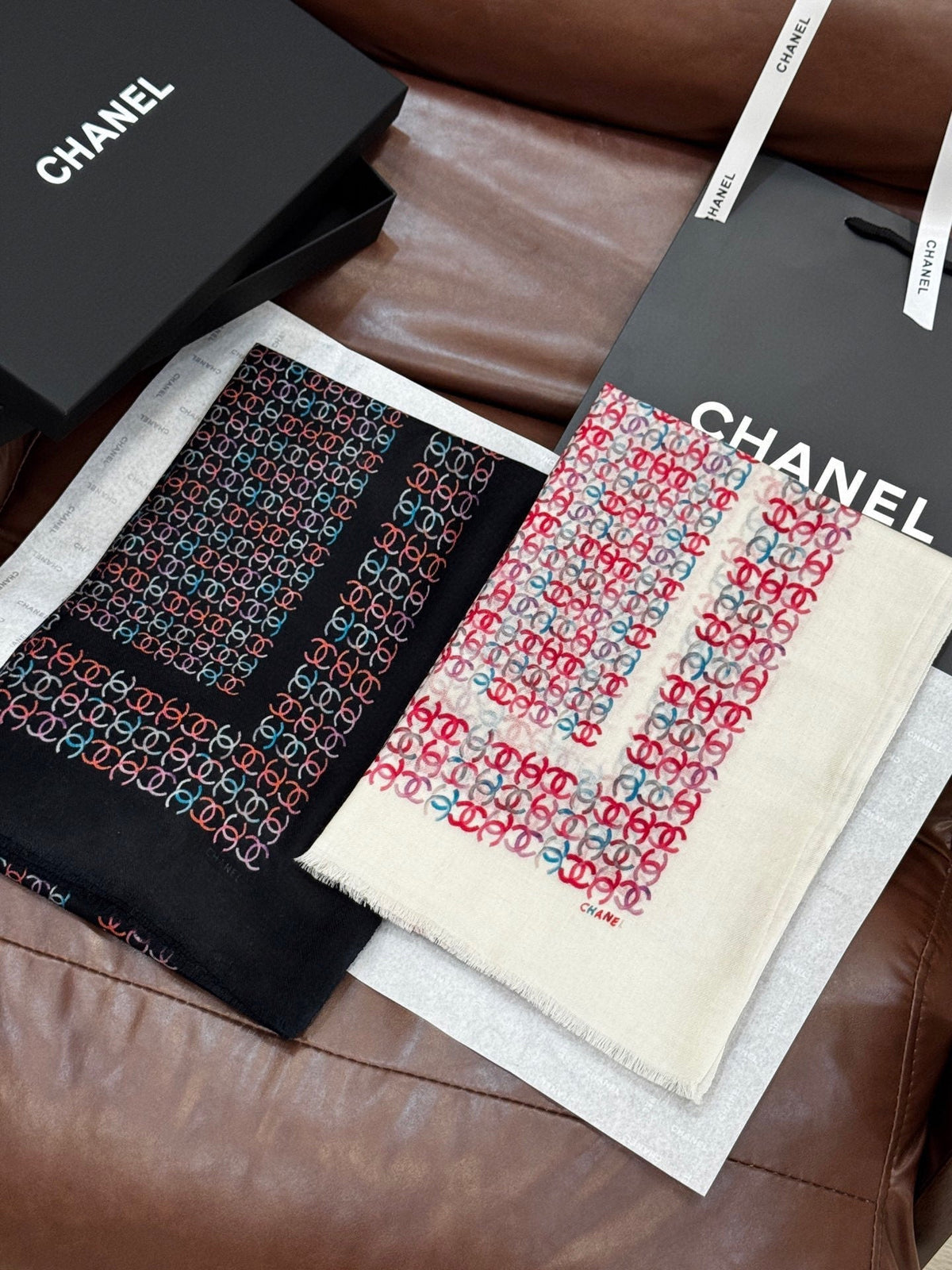 CHANEL 25S SCARF 200 IN CASHMERE 728979