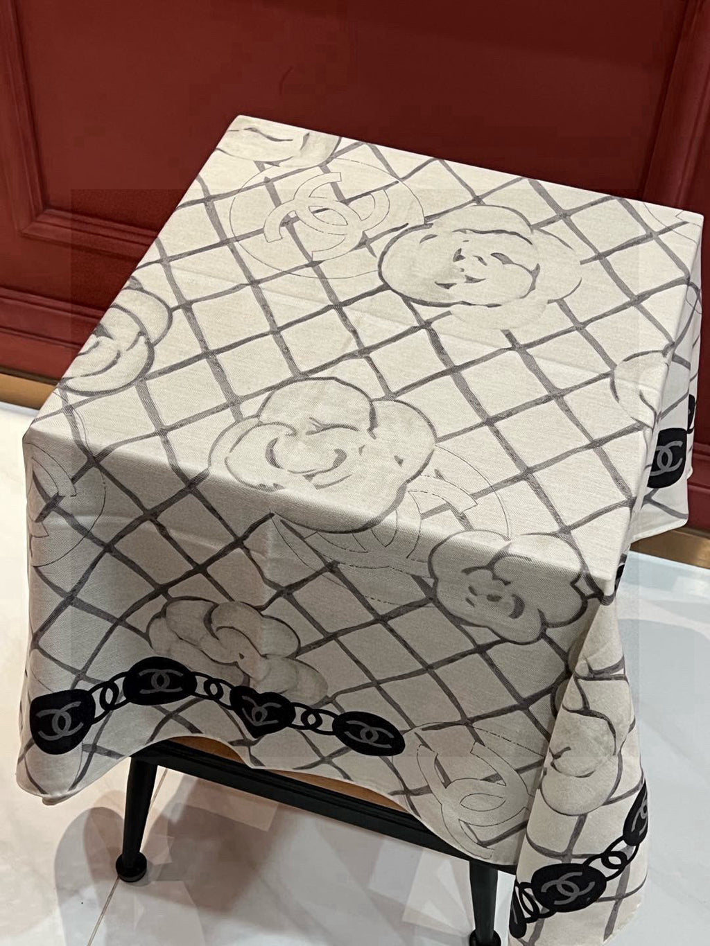 CHANEL 25S SCARF 110 IN CASHMERE SILK 730602