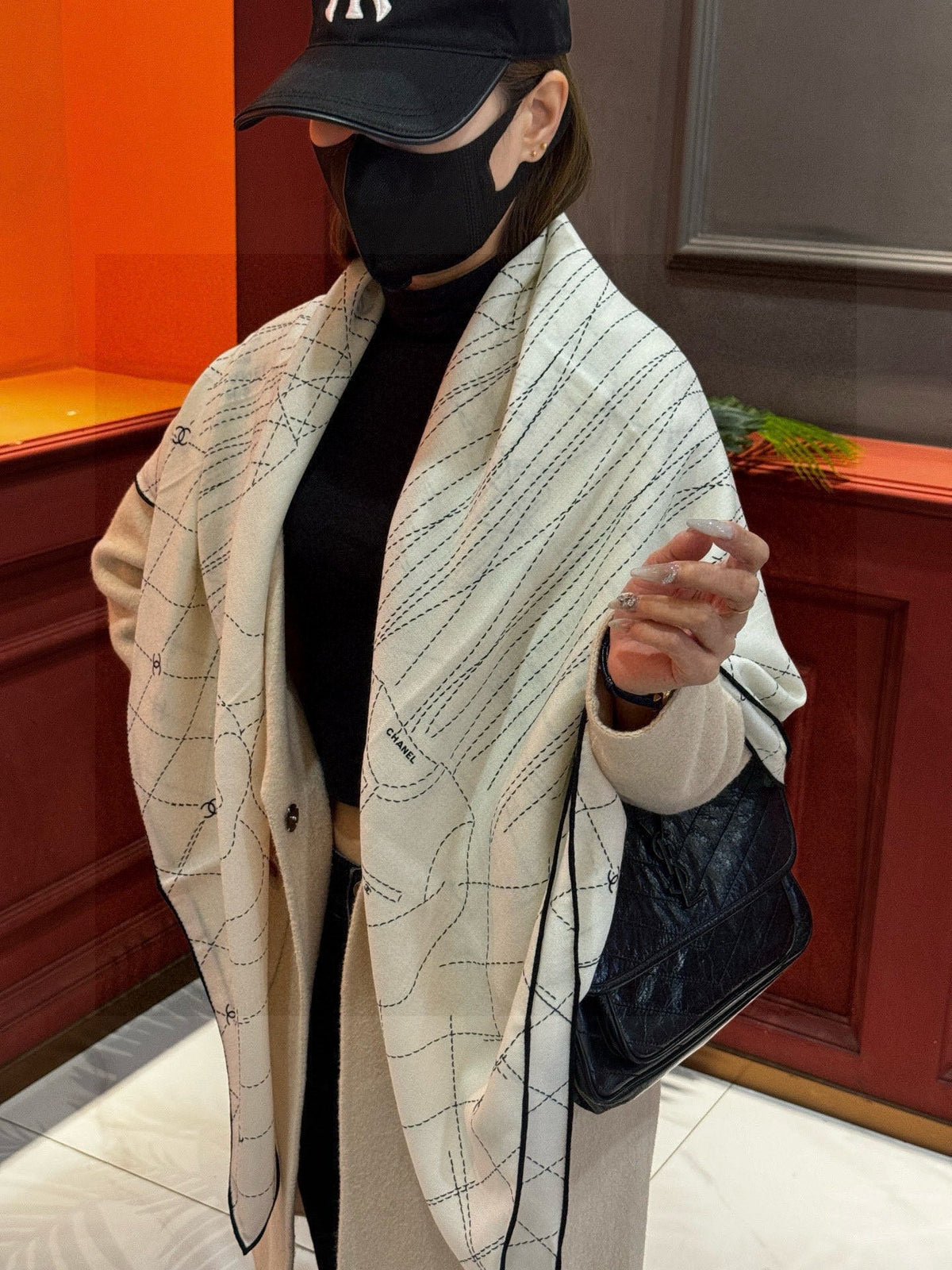 CHANEL 25S SCARF 140 IN SILK 735801