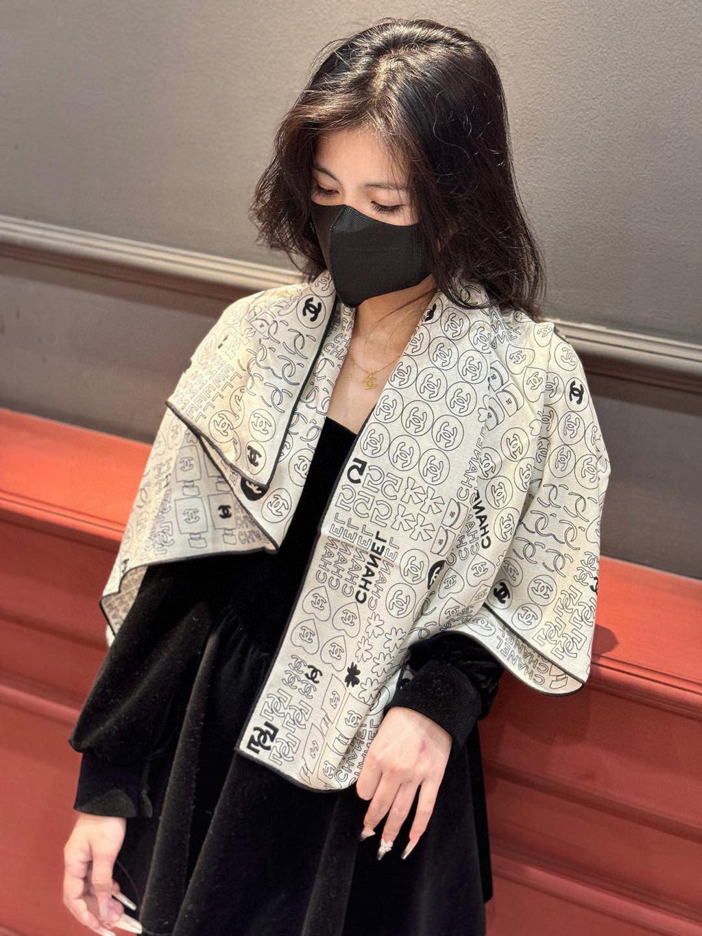 CHANEL 25S SCARF 110 IN CASHMERE SILK 738478