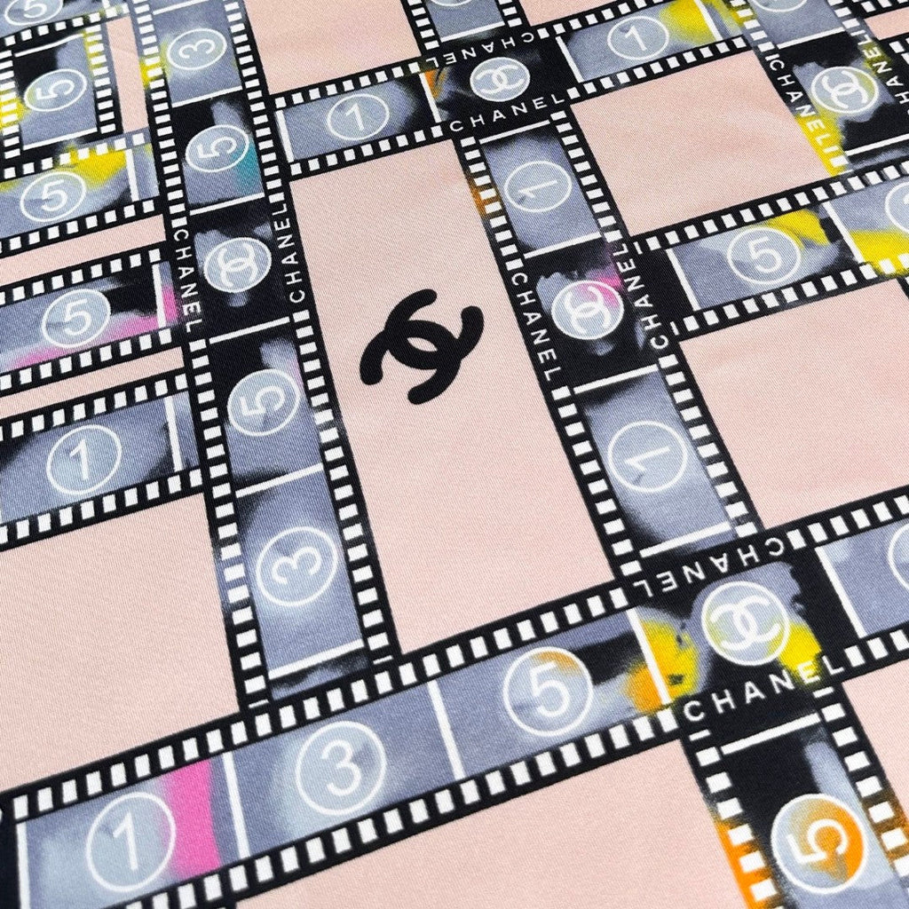 CHANEL 25S SCARF 88 IN SILK 737190