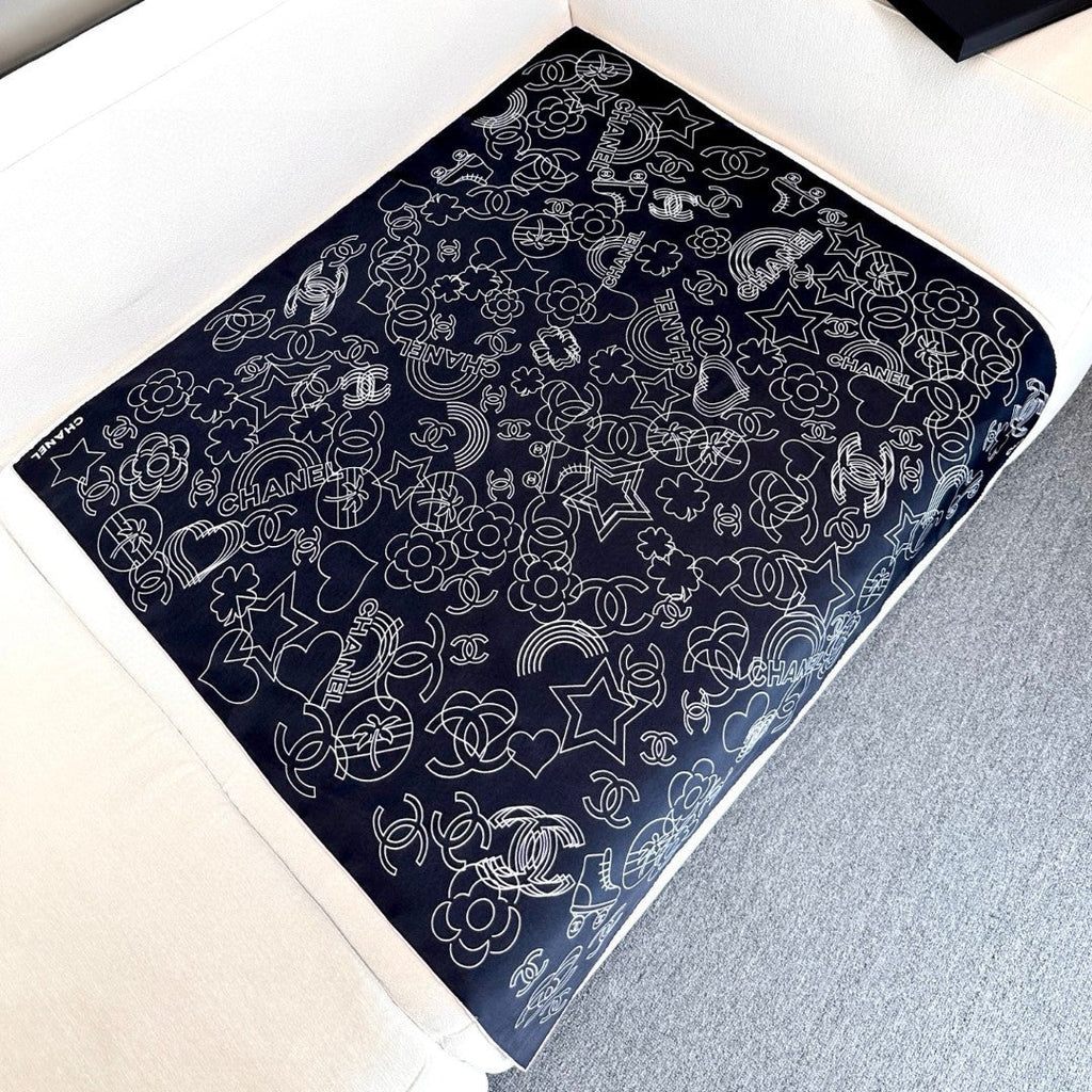 CHANEL 25S SCARF 90 IN TWILL SILK 740295