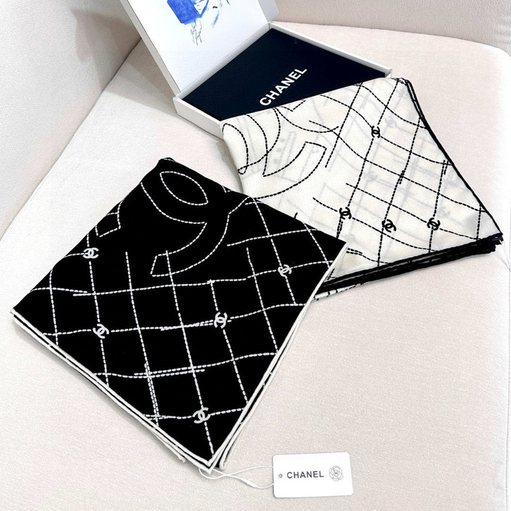 CHANEL 25S SCARF 140 IN CASHMERE SILK 727347