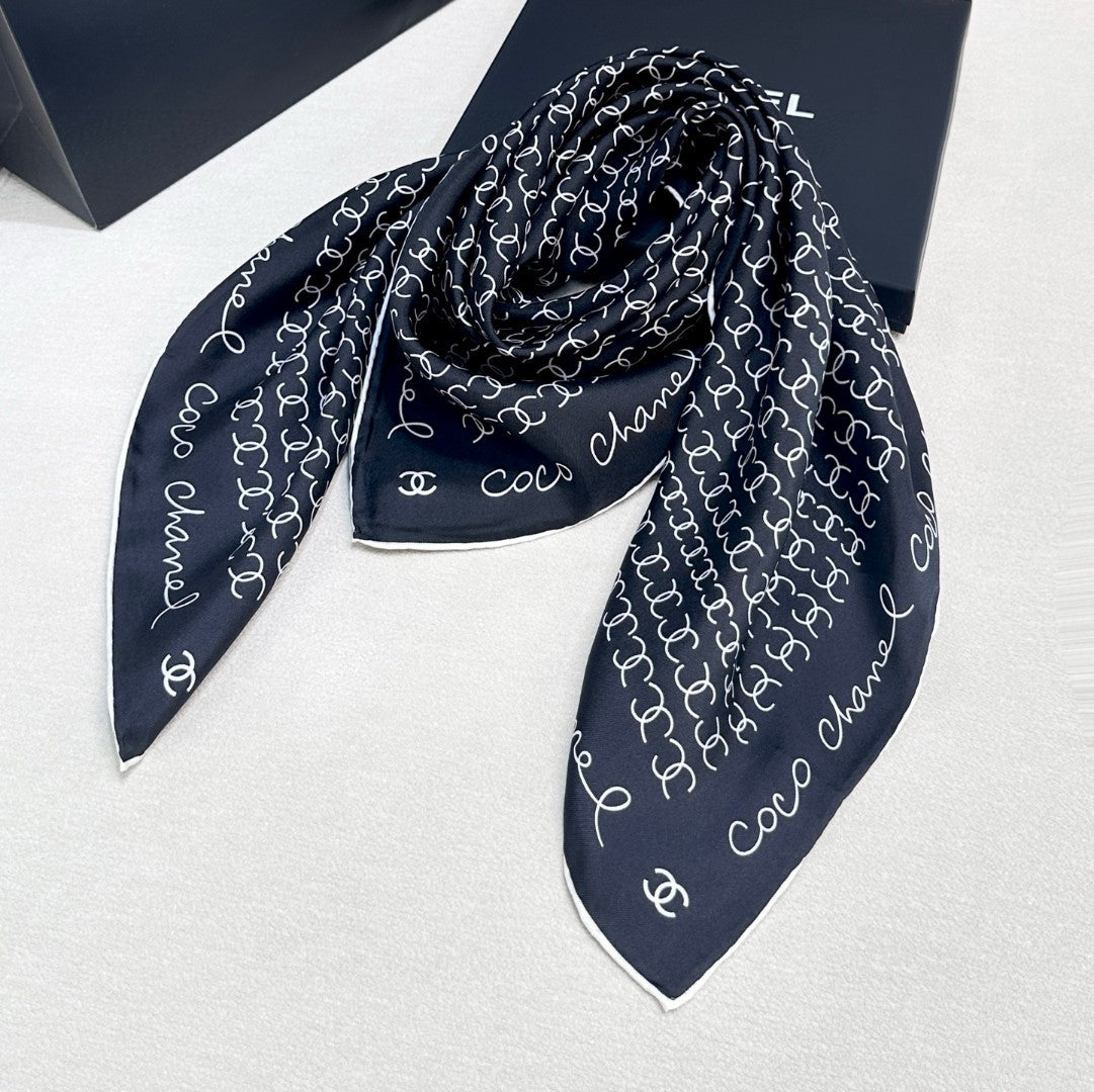 CHANEL 25S SCARF 90 IN SILK 732137
