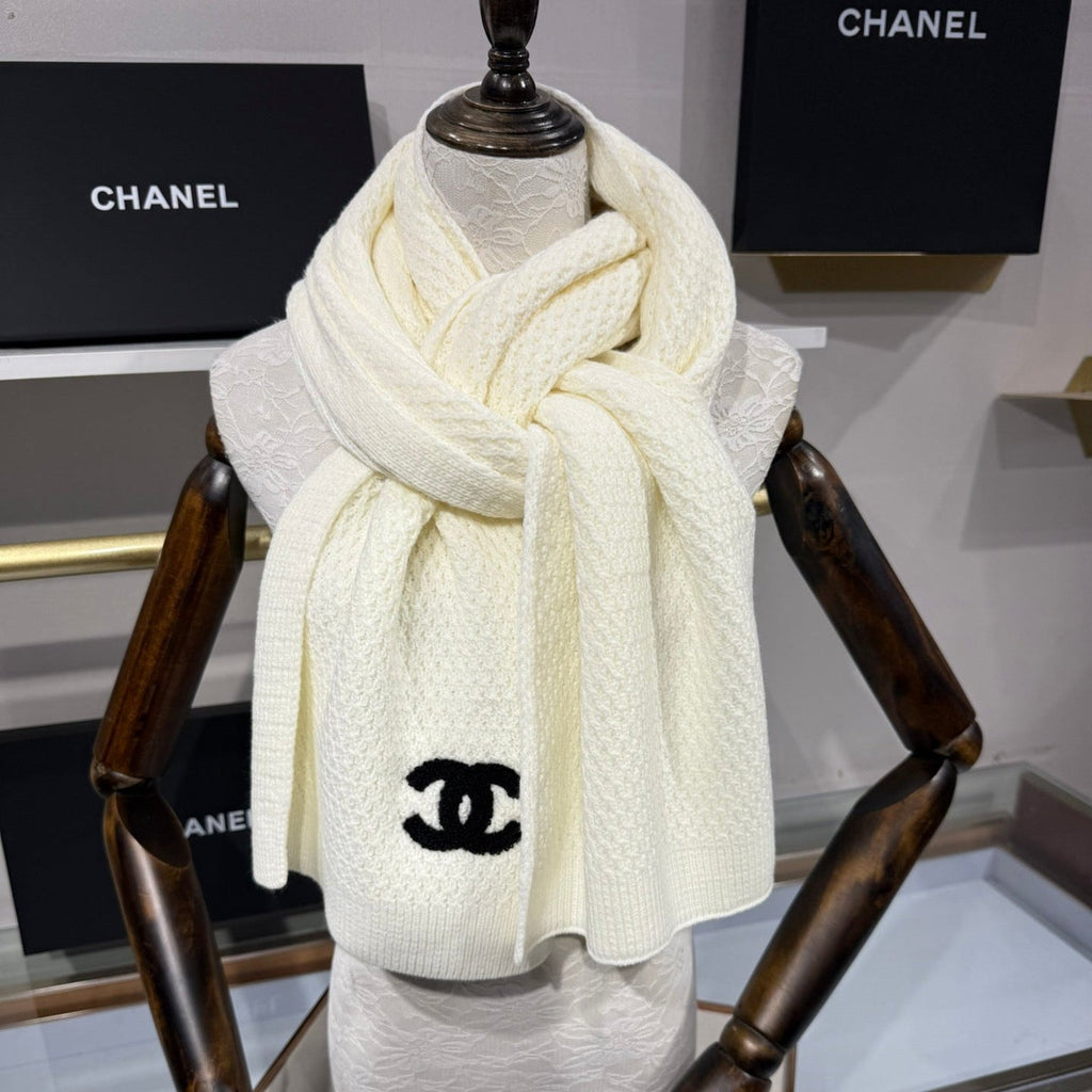 CHANEL 25S SCARF 175 CM IN WOOL CASHMERE 943086